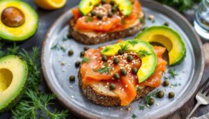 Tartine di salmone e avocado: un'accoppiata WOW! | L'antipasto veloce e con pochissime calorie